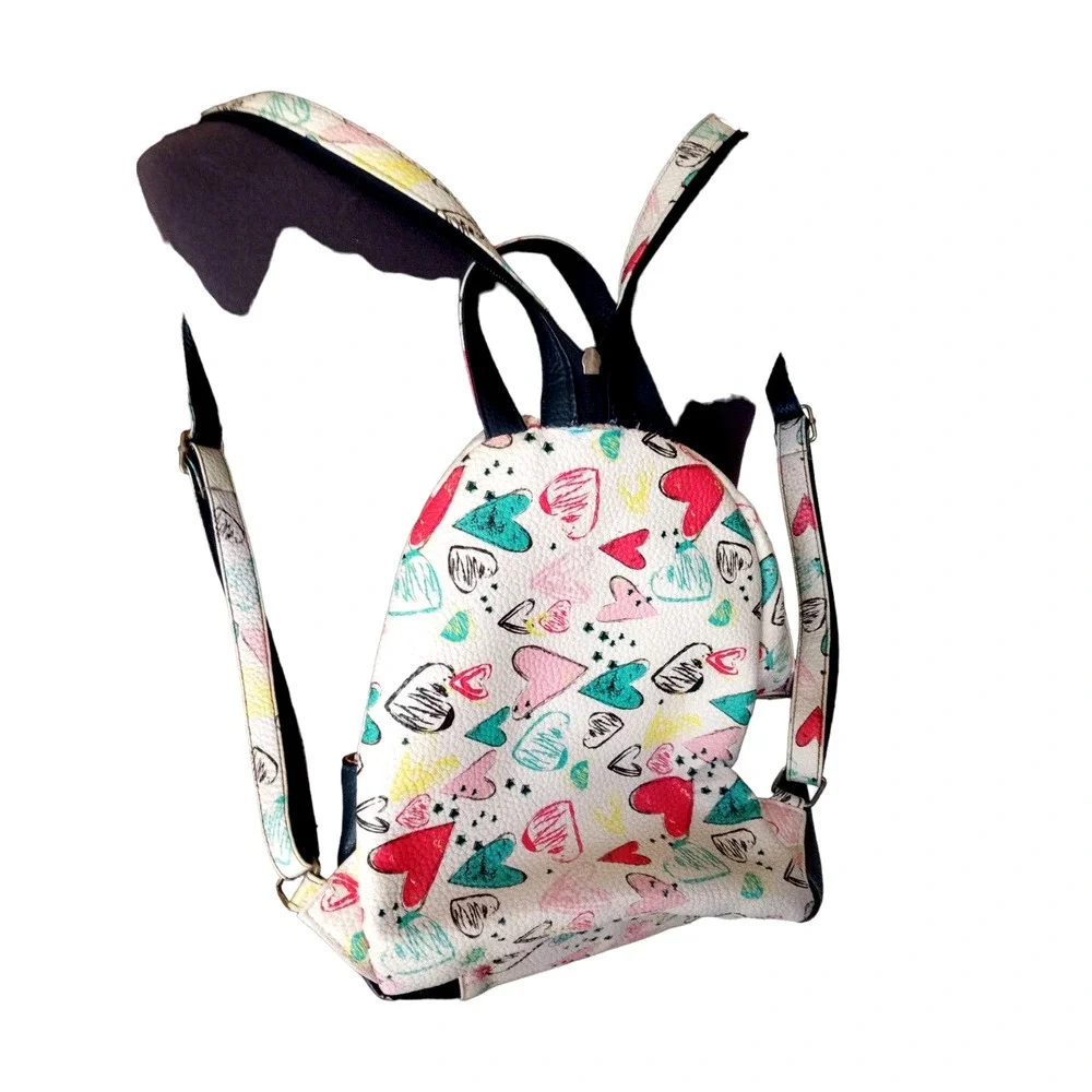 Stone Mountain heart printed backpack